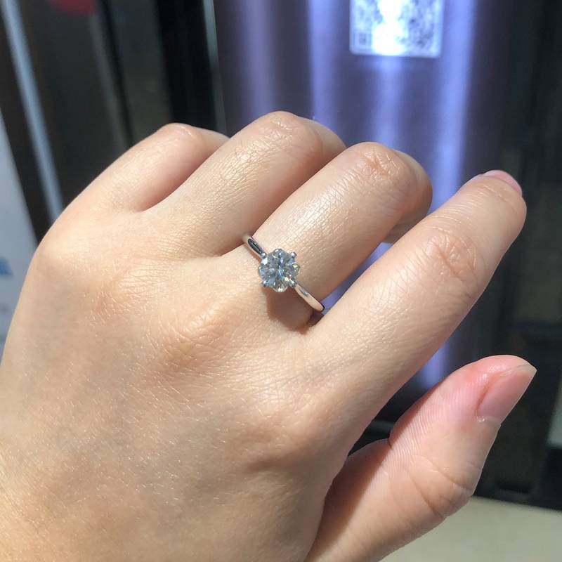四爪女戒S925银镀白金定制选款主石莫桑钻1.0ct